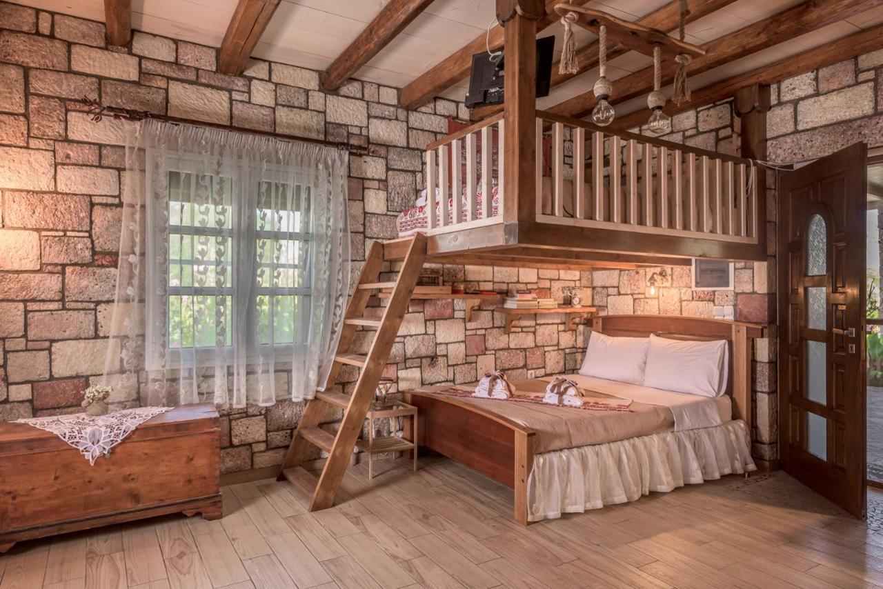 Emilia'S Little Farmhouses Agioi Anargyroi  外观 照片
